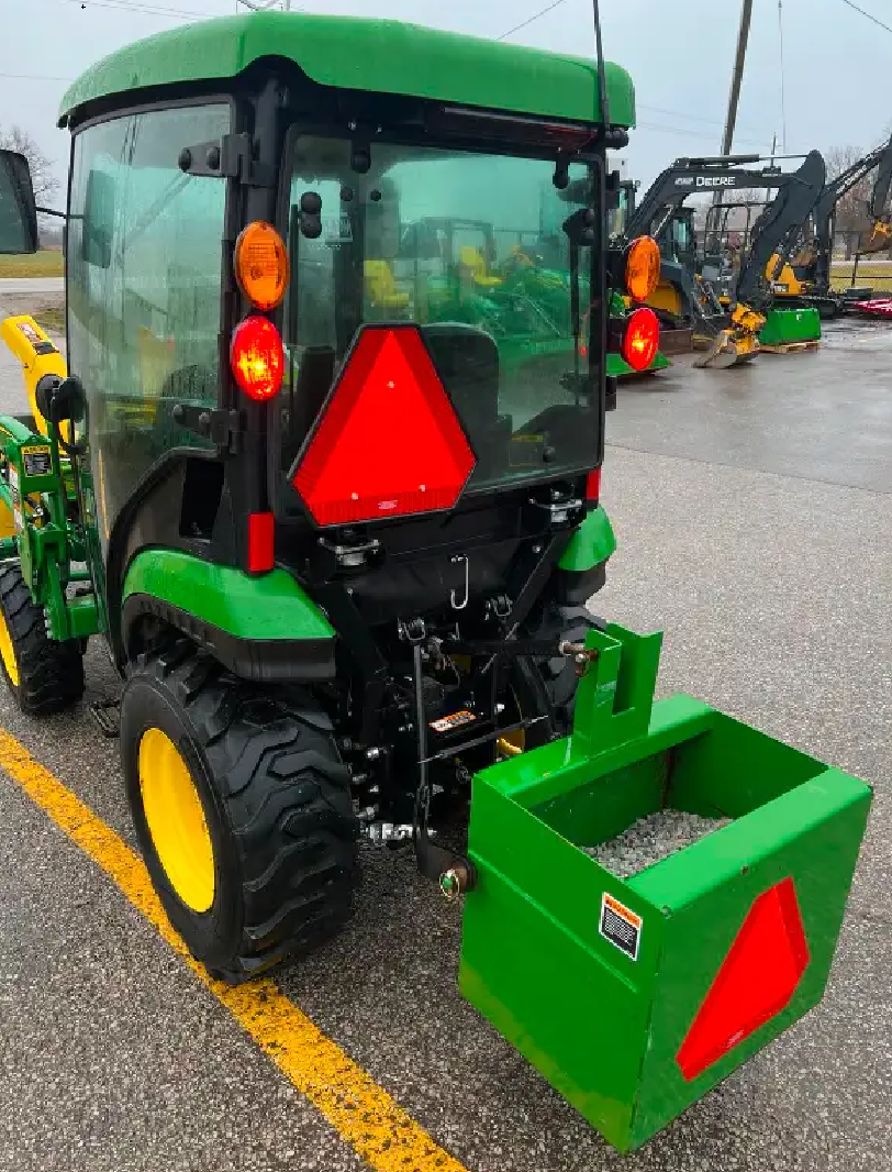 John Deere 2025R Cab Compact 2021 EquipmentPatrol